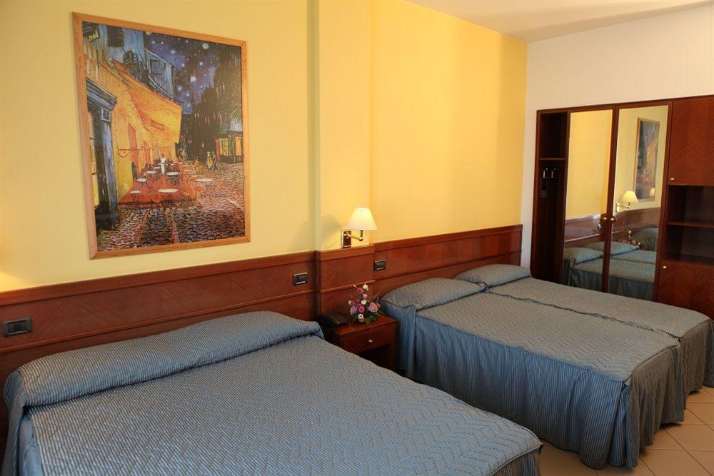 Euro Hotel Кашіна Екстер'єр фото
