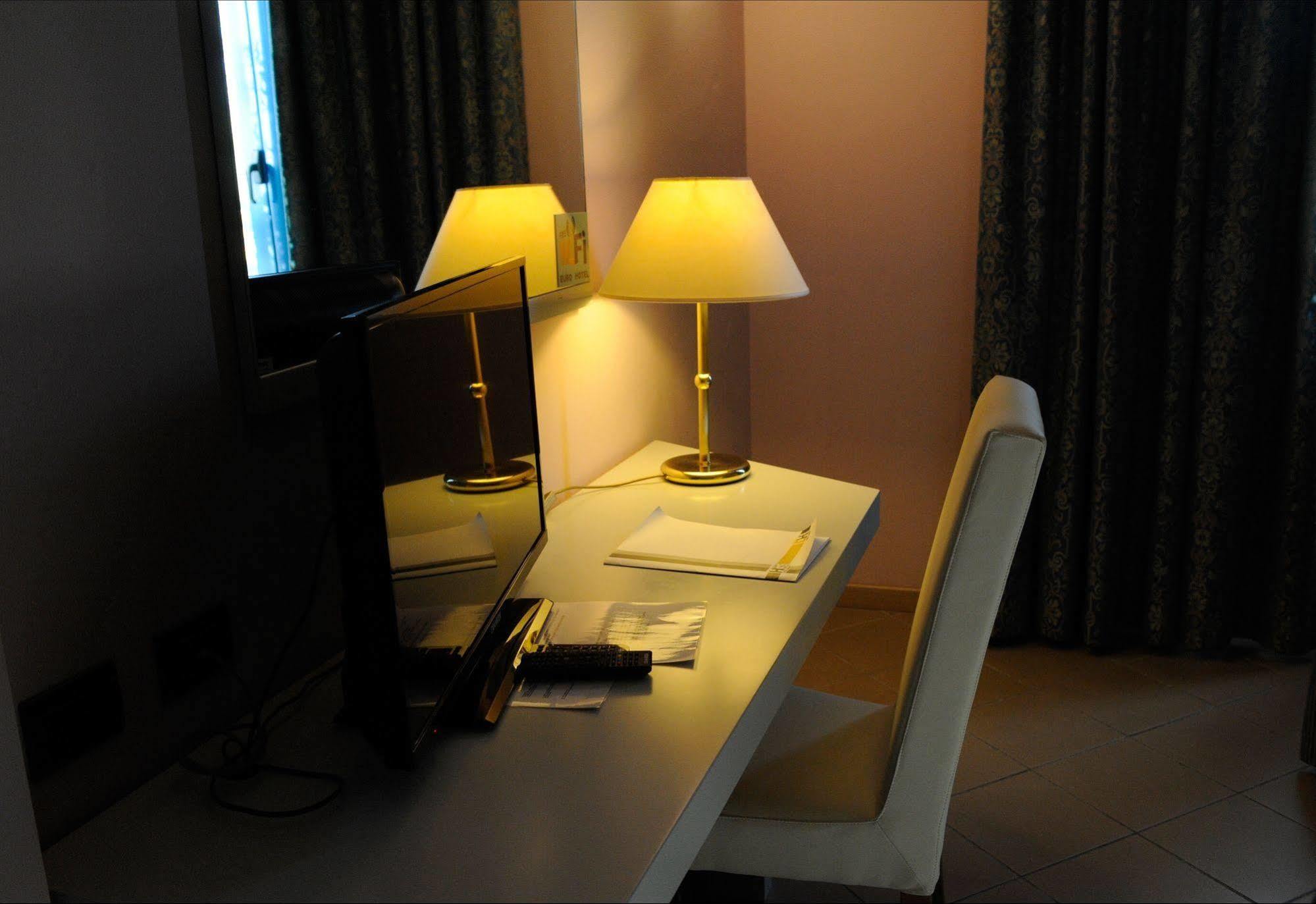 Euro Hotel Кашіна Екстер'єр фото