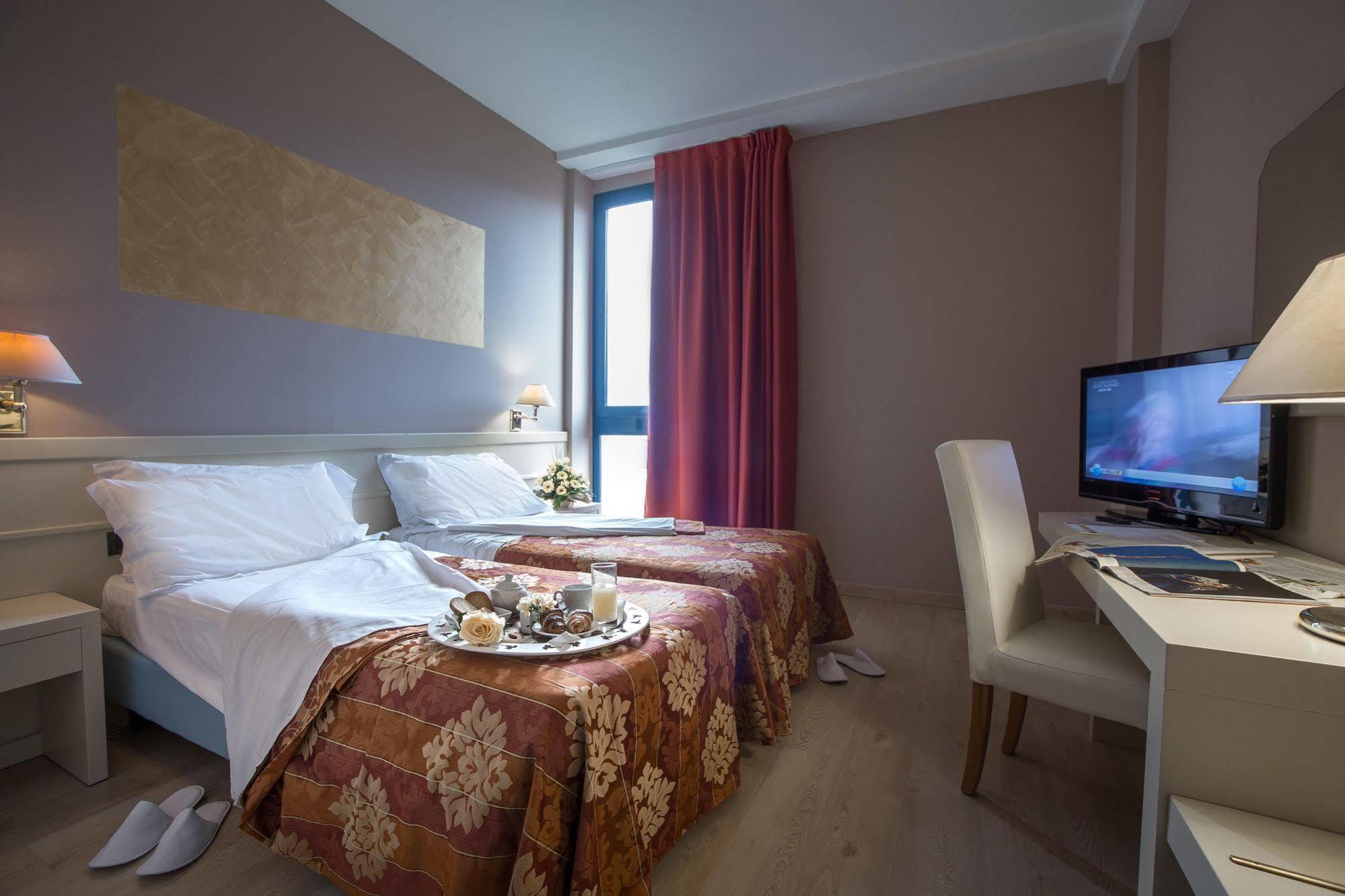 Euro Hotel Кашіна Екстер'єр фото