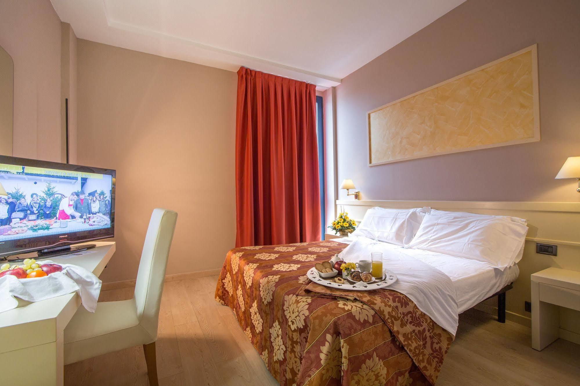 Euro Hotel Кашіна Екстер'єр фото