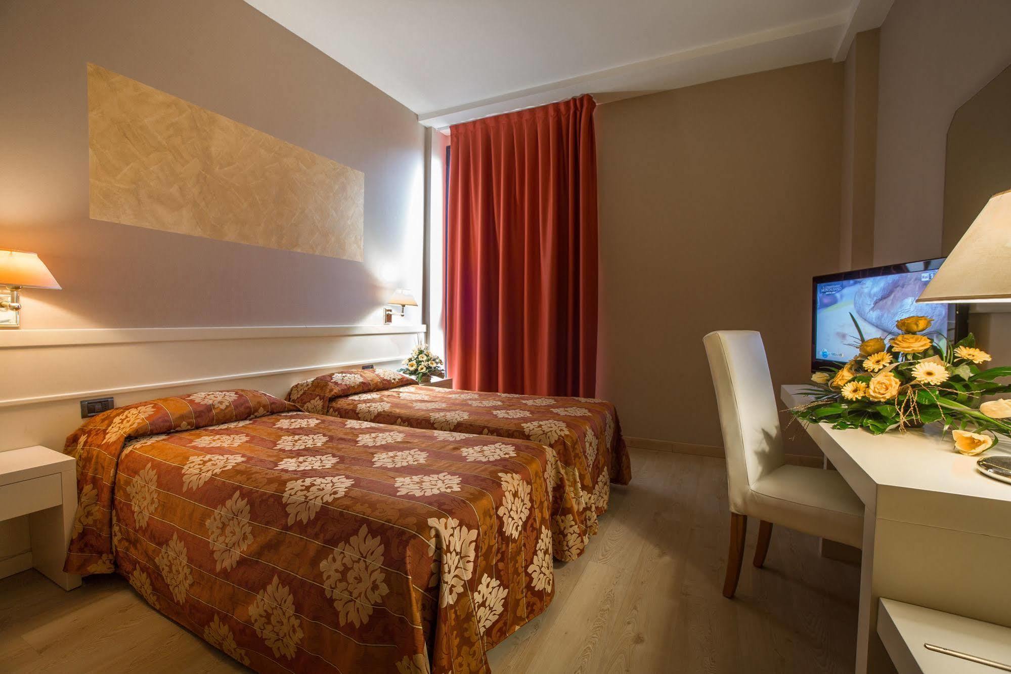 Euro Hotel Кашіна Екстер'єр фото